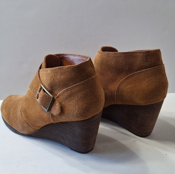 Lucky Brand Western Camel Suede Wedge Heel Ankle Booties Size 8.5 - Picture 4 of 13
